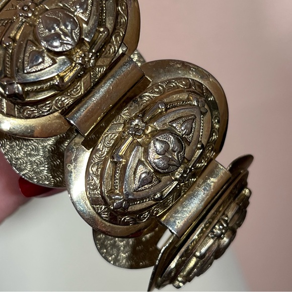 Vintage Victorian Goth Oversized cosplay medieval Renaissance Gold Bracelet - Picture 3 of 17